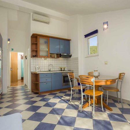 Apartmani Sani 볼 외부 사진